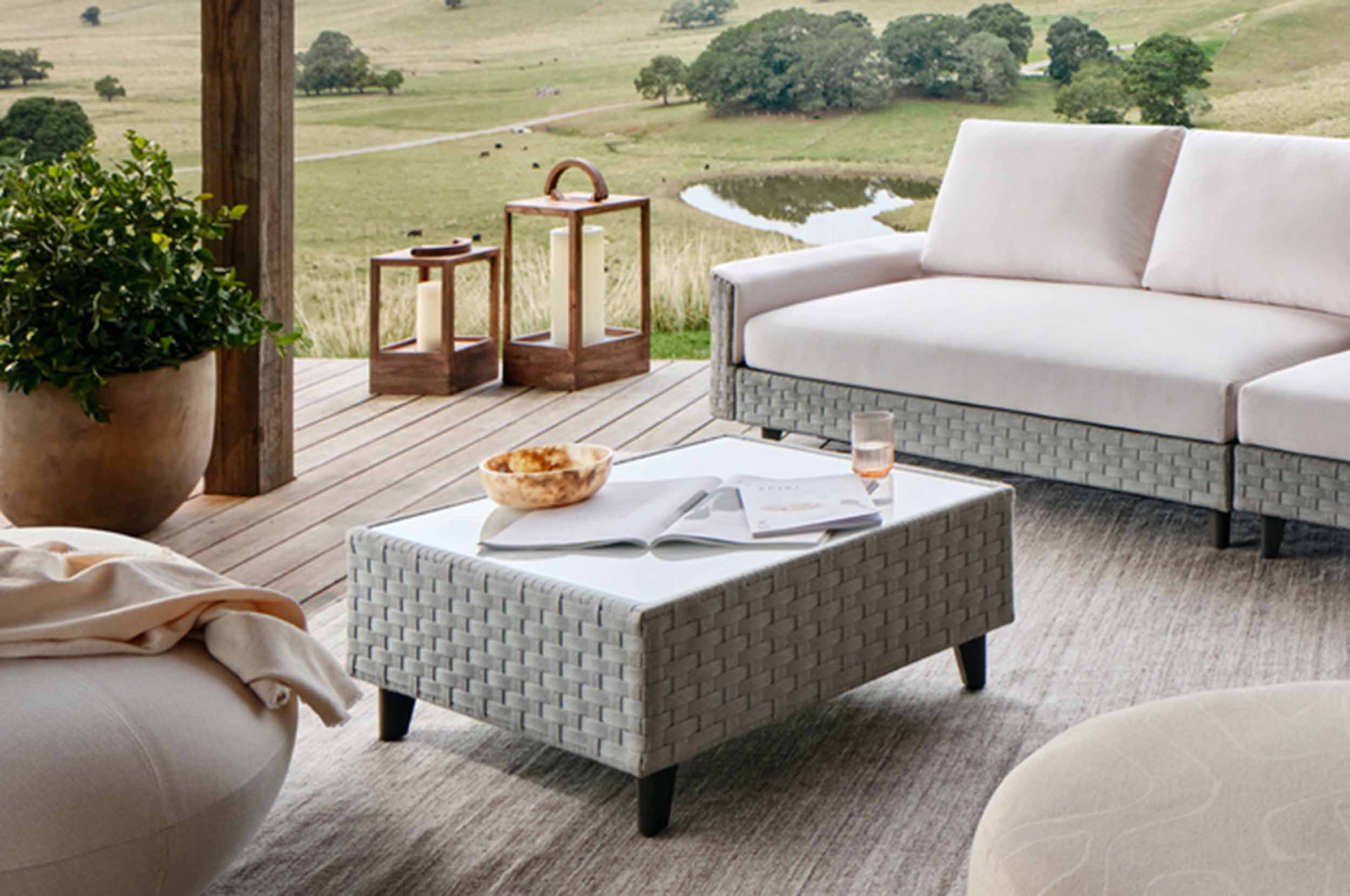 King living coffee 2025 table
