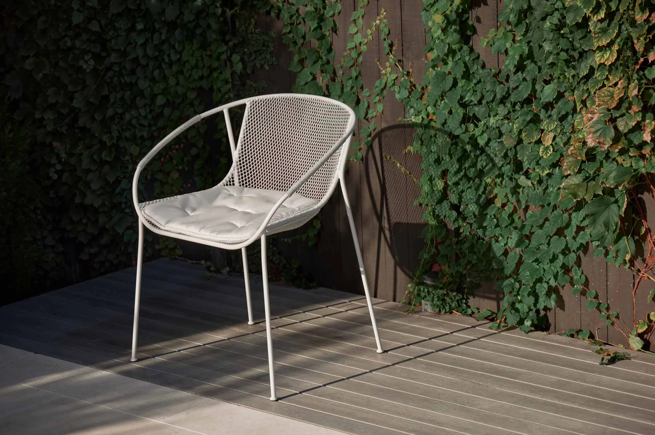 Luna Outdoor Dining Chair with Seat Cushion